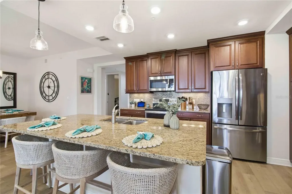 395 Aruba Circle Bradenton FL 34209