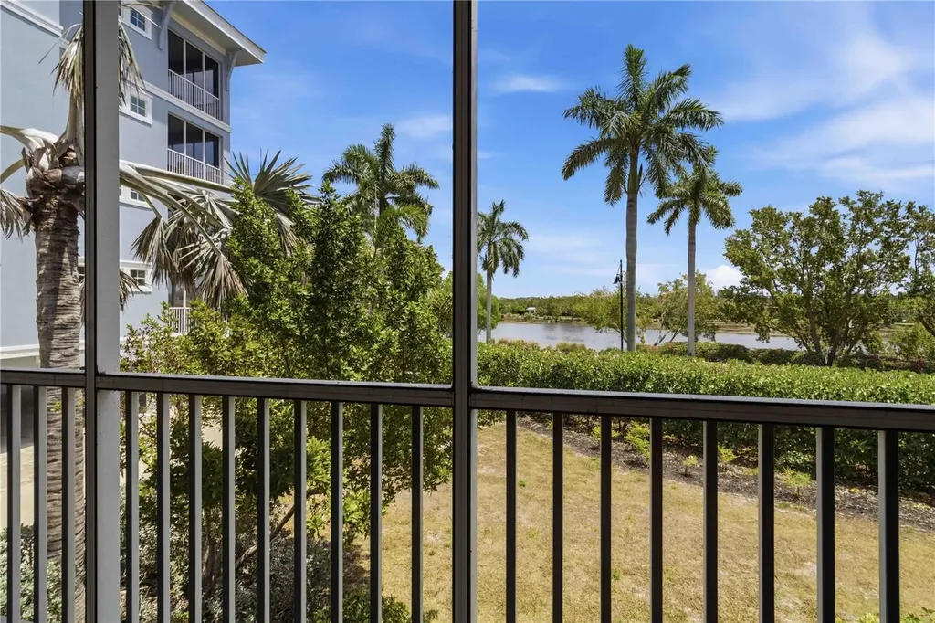 395 Aruba Circle Bradenton FL 34209