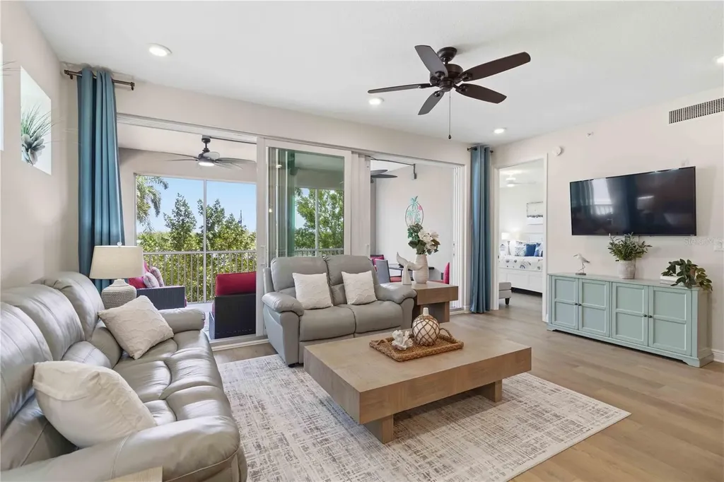 395 Aruba Circle Bradenton FL 34209
