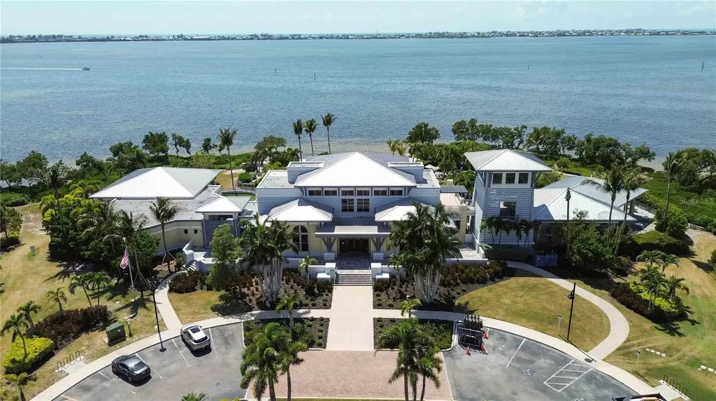 395 Aruba Circle Bradenton FL 34209