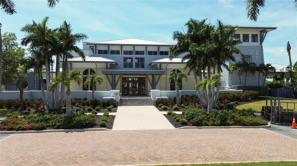395 Aruba Circle Bradenton FL 34209