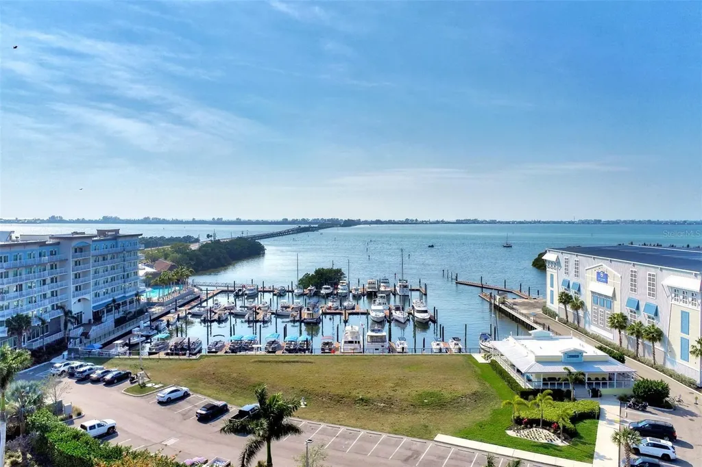 395 Aruba Circle Bradenton FL 34209