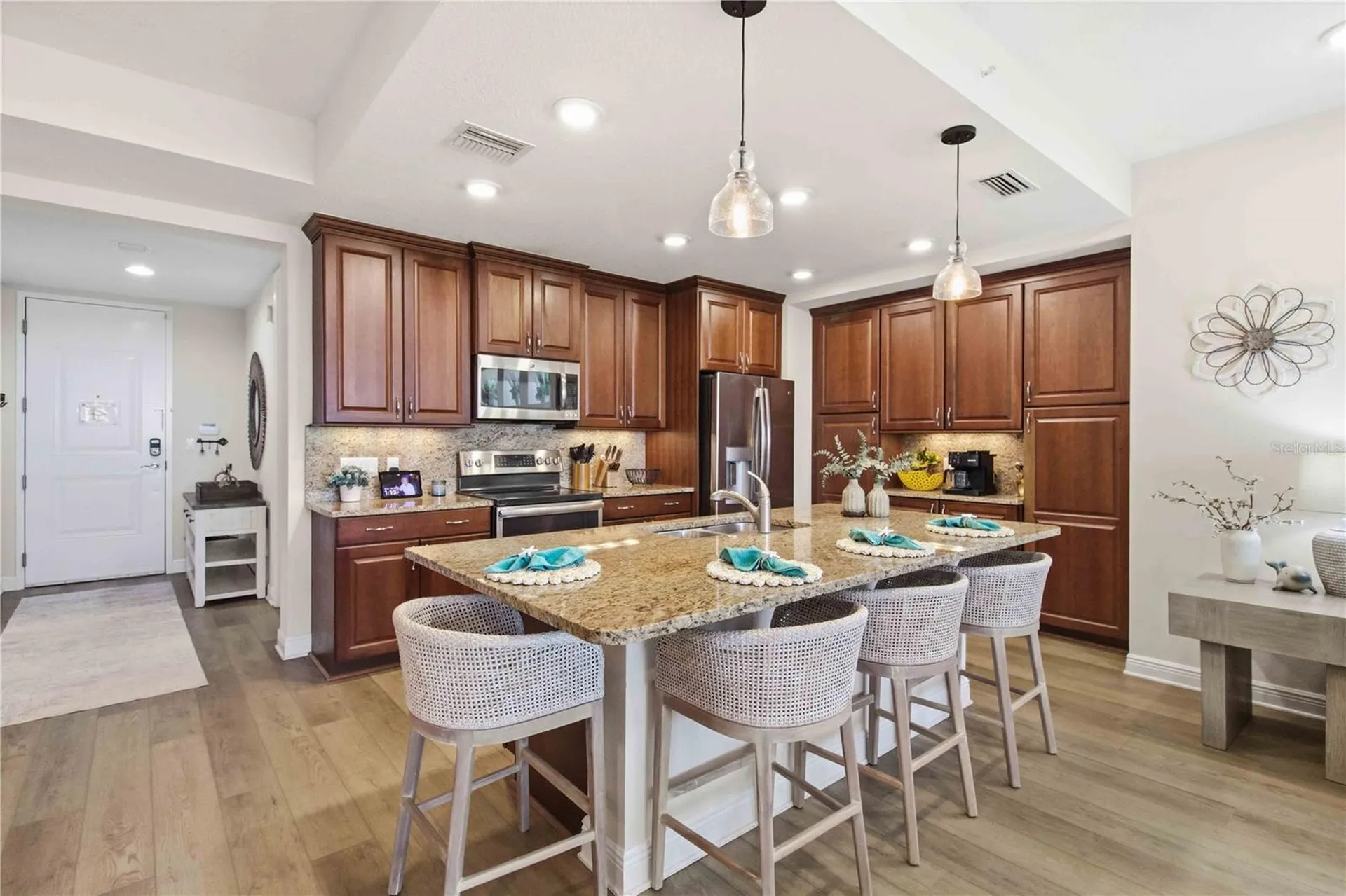 395 Aruba Circle Bradenton FL 34209