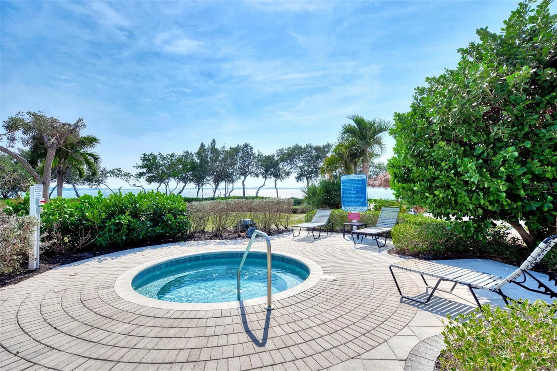 395 Aruba Circle Bradenton FL 34209