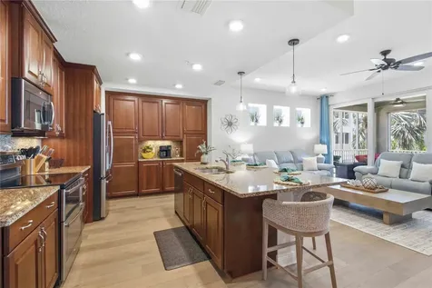 395 Aruba Circle Bradenton FL 34209
