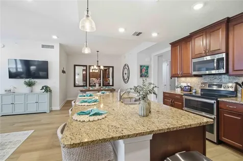395 Aruba Circle Bradenton FL 34209
