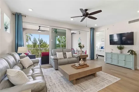 395 Aruba Circle Bradenton FL 34209