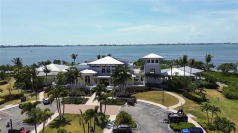 395 Aruba Circle Bradenton FL 34209