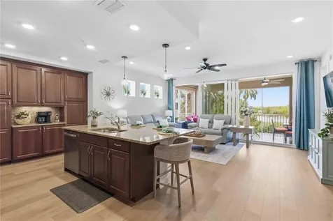 395 Aruba Circle Bradenton FL 34209