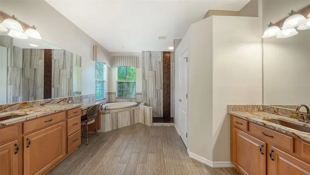 6148 Palomino Circle Bradenton FL 34201