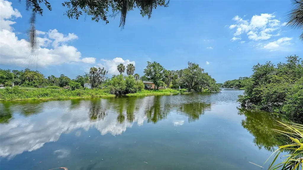 6148 Palomino Circle Bradenton FL 34201