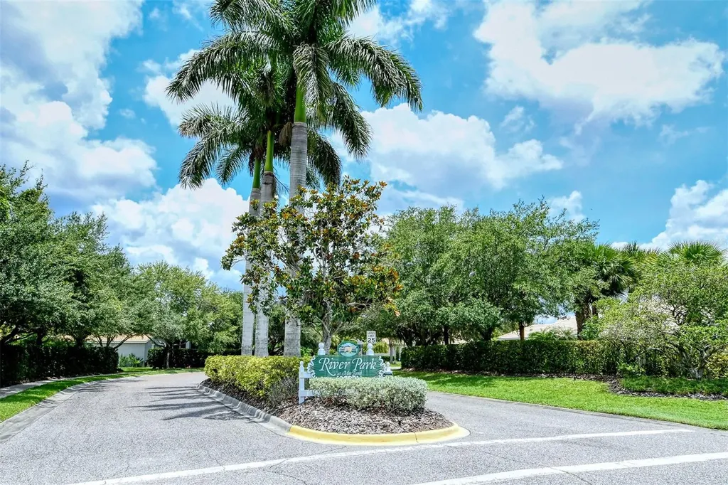 6148 Palomino Circle Bradenton FL 34201