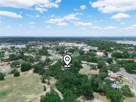 407 S 12th Street Lake Wales FL 33853
