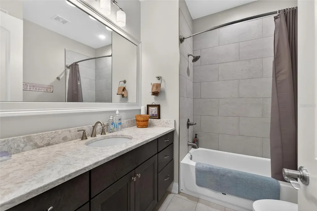 7991 Lake James Boulevard Lakeland FL 33810