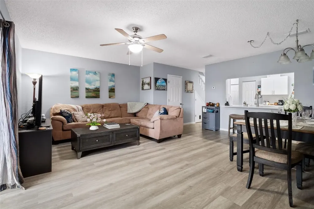 2330 SE Royal Isle Winter Haven FL 33880