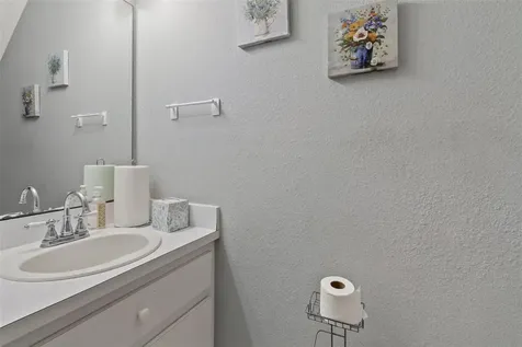 2330 SE Royal Isle Winter Haven FL 33880