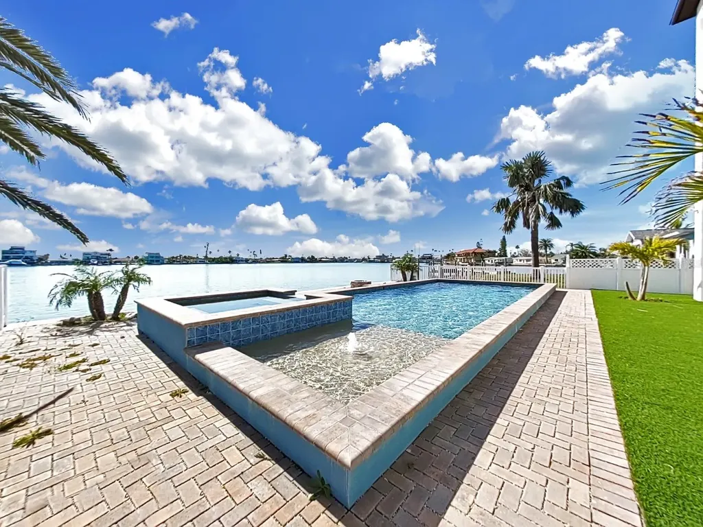 882 Bay Point Drive Madeira Beach FL 33708