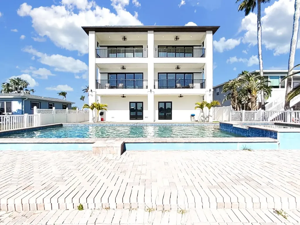 882 Bay Point Drive Madeira Beach FL 33708