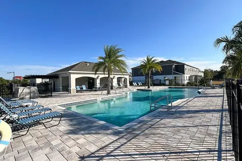 4603 Campsite Loop Orlando FL 32824
