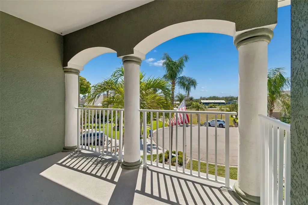 703 Bunker View Drive Apollo Beach FL 33572