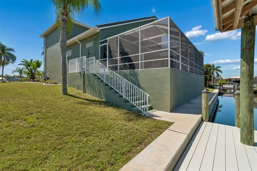 703 Bunker View Drive Apollo Beach FL 33572