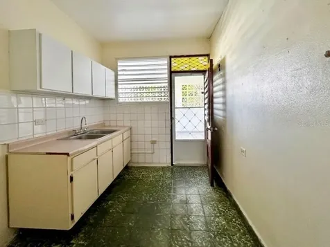 51 Ducal St., Extension El Comandante Carolina PR 00982