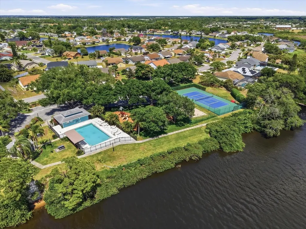 4844 14th Avenue E Bradenton FL 34208
