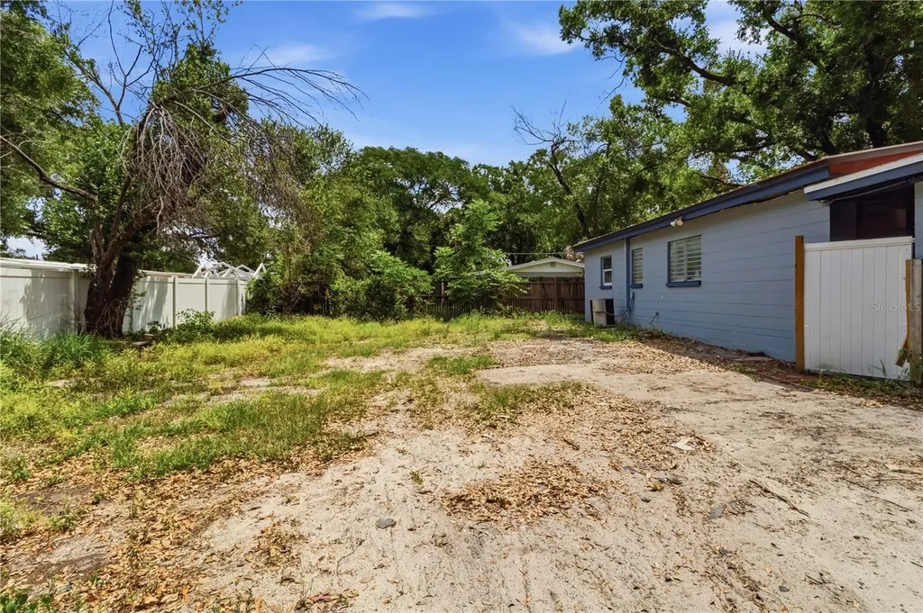 2702 E 98th Avenue Tampa FL 33612