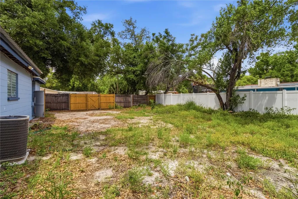 2702 E 98th Avenue Tampa FL 33612