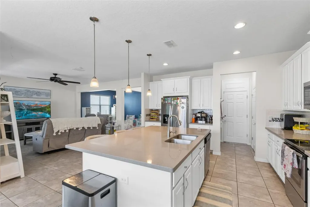 2819 Stonegate Drive Ocoee FL 34761