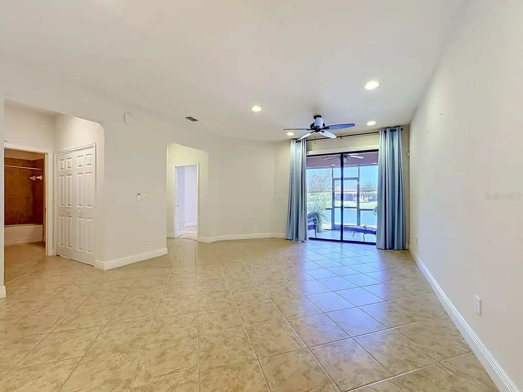 206 Shell Falls Drive Apollo Beach FL 33572