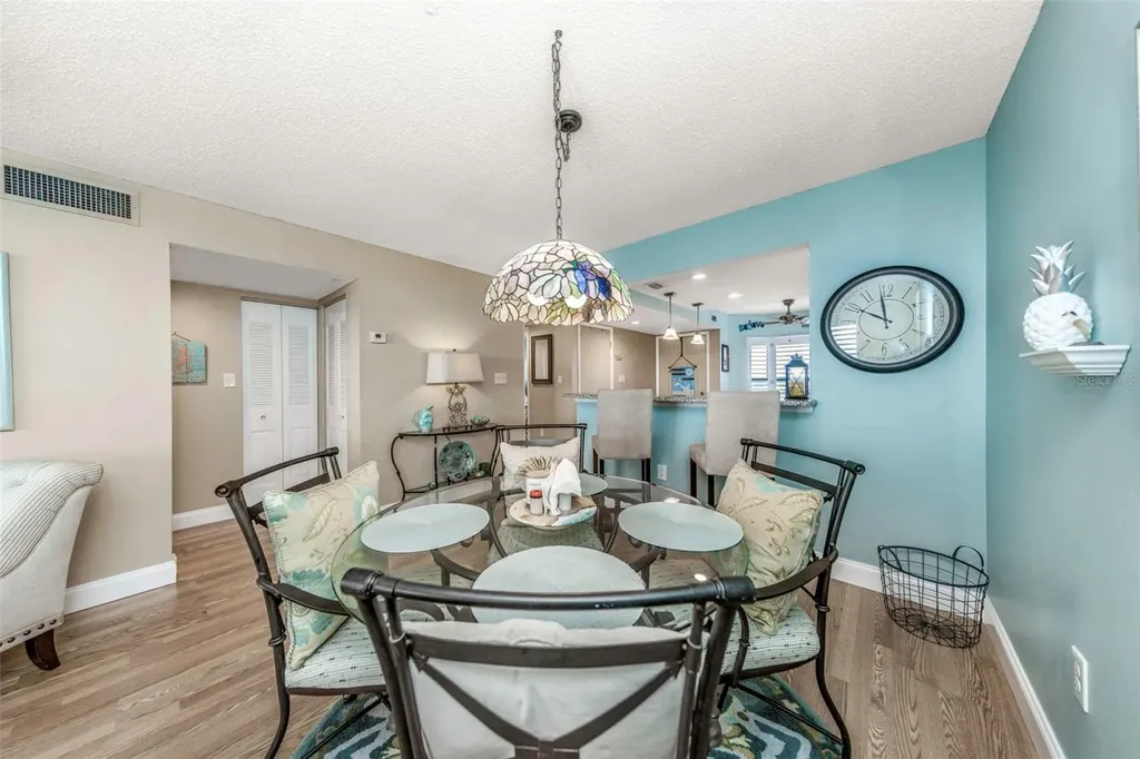 1324 Pasadena Avenue S South Pasadena FL 33707