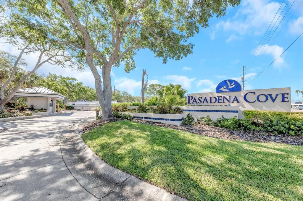 1324 Pasadena Avenue S South Pasadena FL 33707