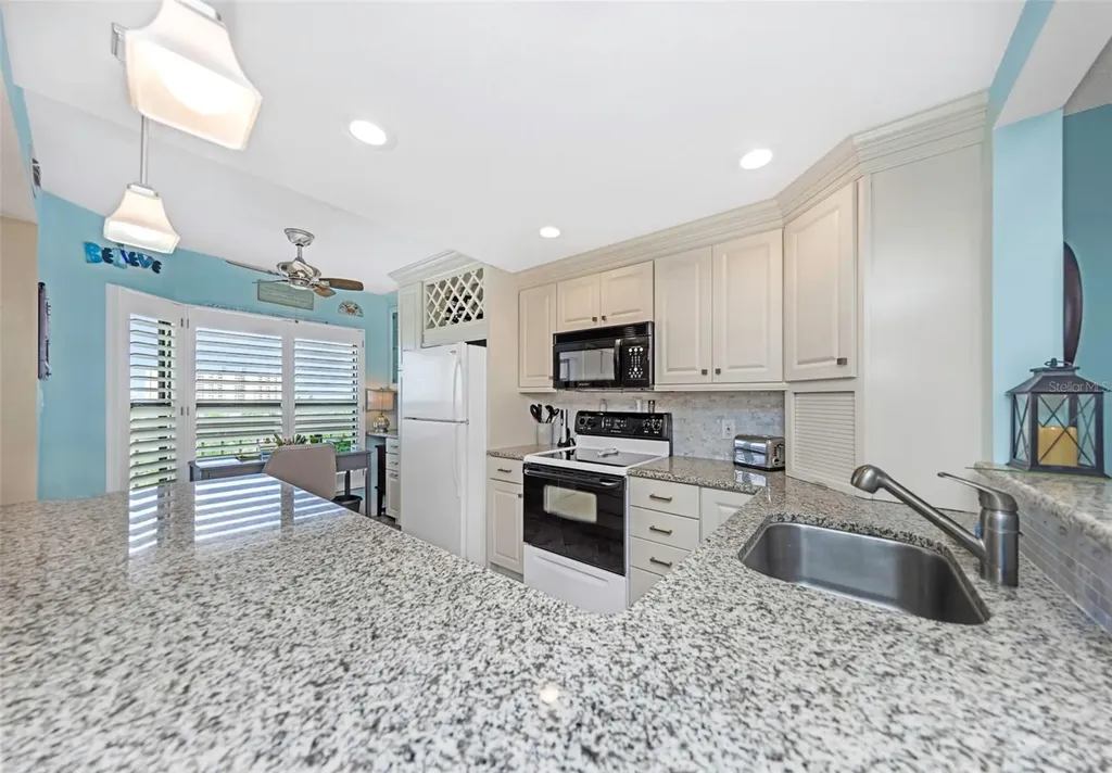1324 Pasadena Avenue S South Pasadena FL 33707