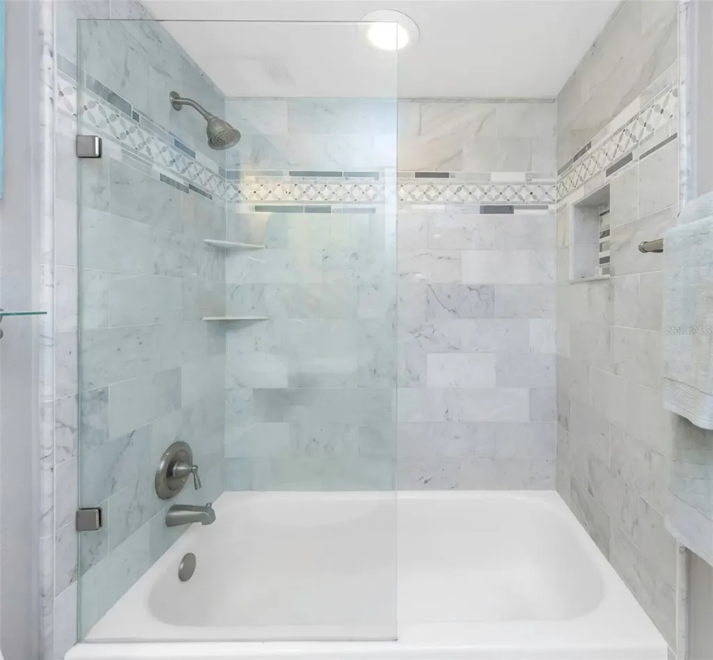 1324 Pasadena Avenue S South Pasadena FL 33707