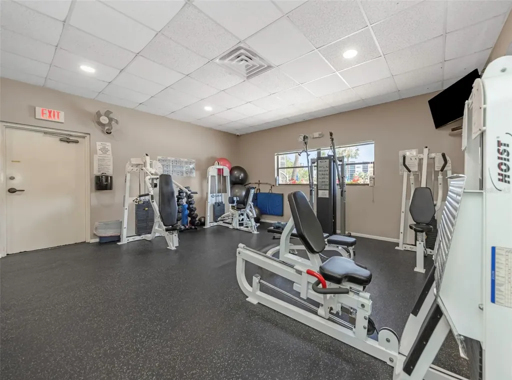 1324 Pasadena Avenue S South Pasadena FL 33707