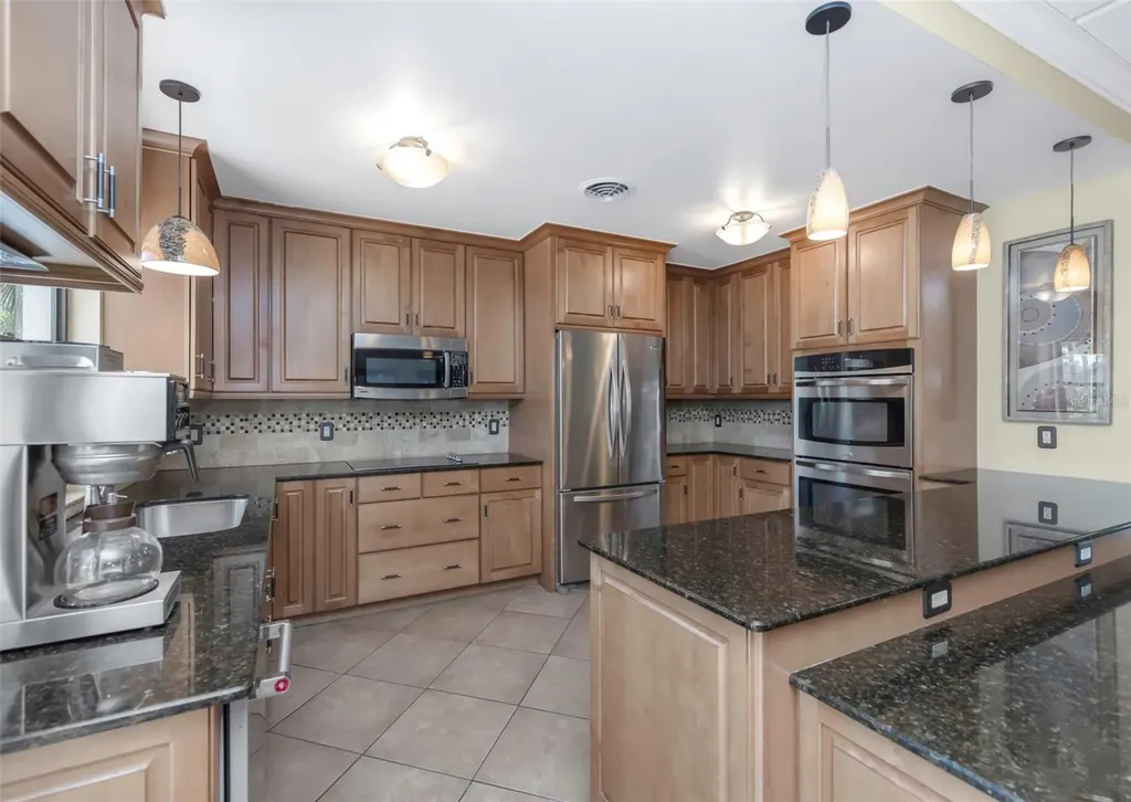 1324 Pasadena Avenue S South Pasadena FL 33707