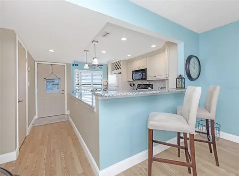 1324 Pasadena Avenue S South Pasadena FL 33707