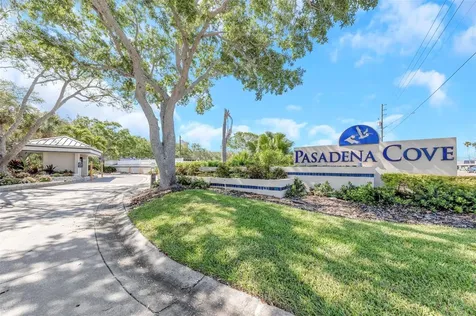 1324 Pasadena Avenue S South Pasadena FL 33707