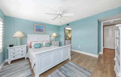 1324 Pasadena Avenue S South Pasadena FL 33707