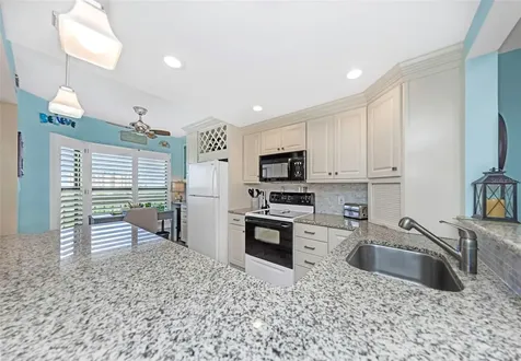 1324 Pasadena Avenue S South Pasadena FL 33707
