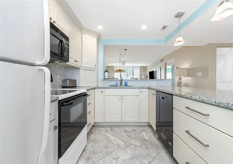1324 Pasadena Avenue S South Pasadena FL 33707