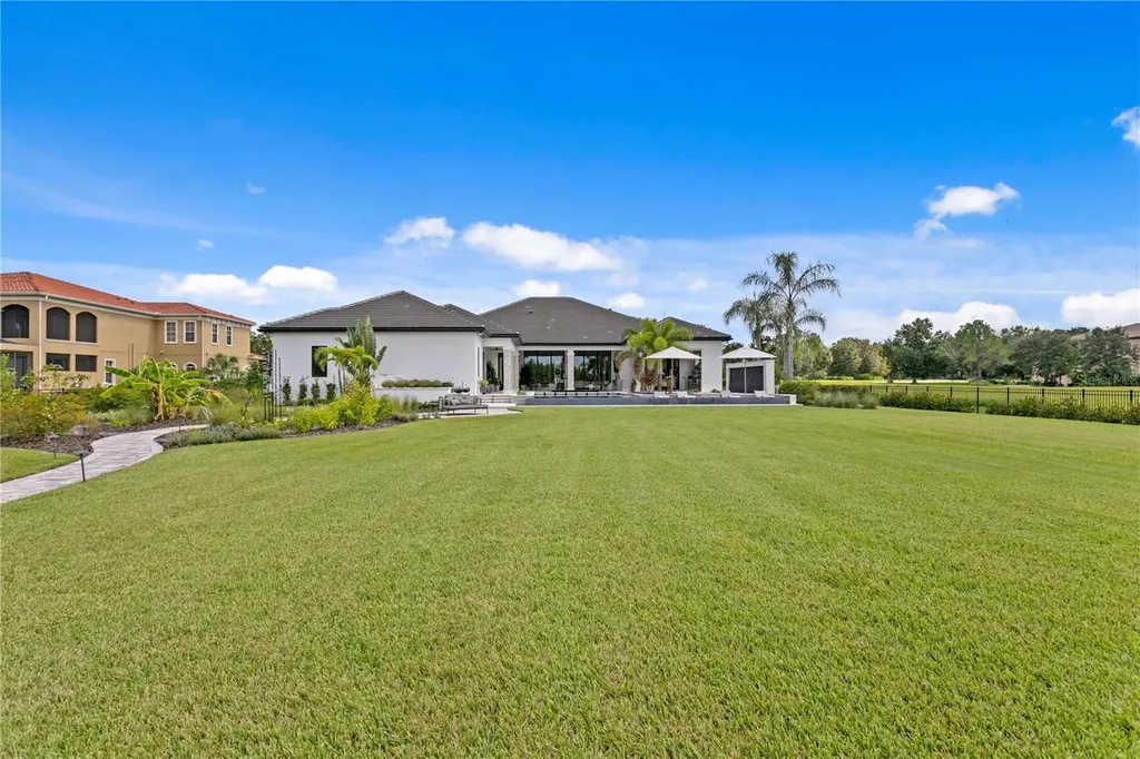 10521 Broadland Pass Thonotosassa FL 33592