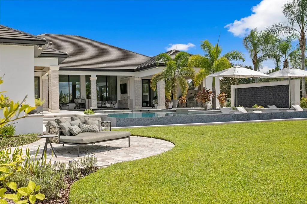 10521 Broadland Pass Thonotosassa FL 33592