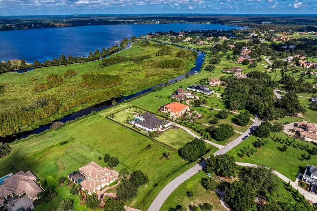 10521 Broadland Pass Thonotosassa FL 33592