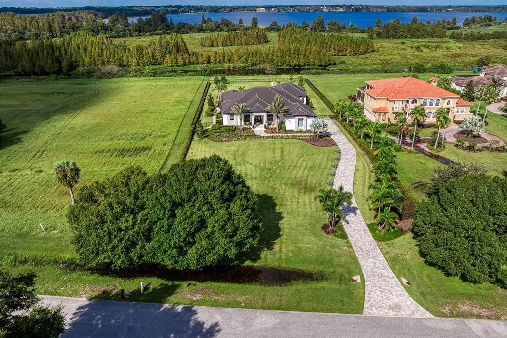 10521 Broadland Pass Thonotosassa FL 33592