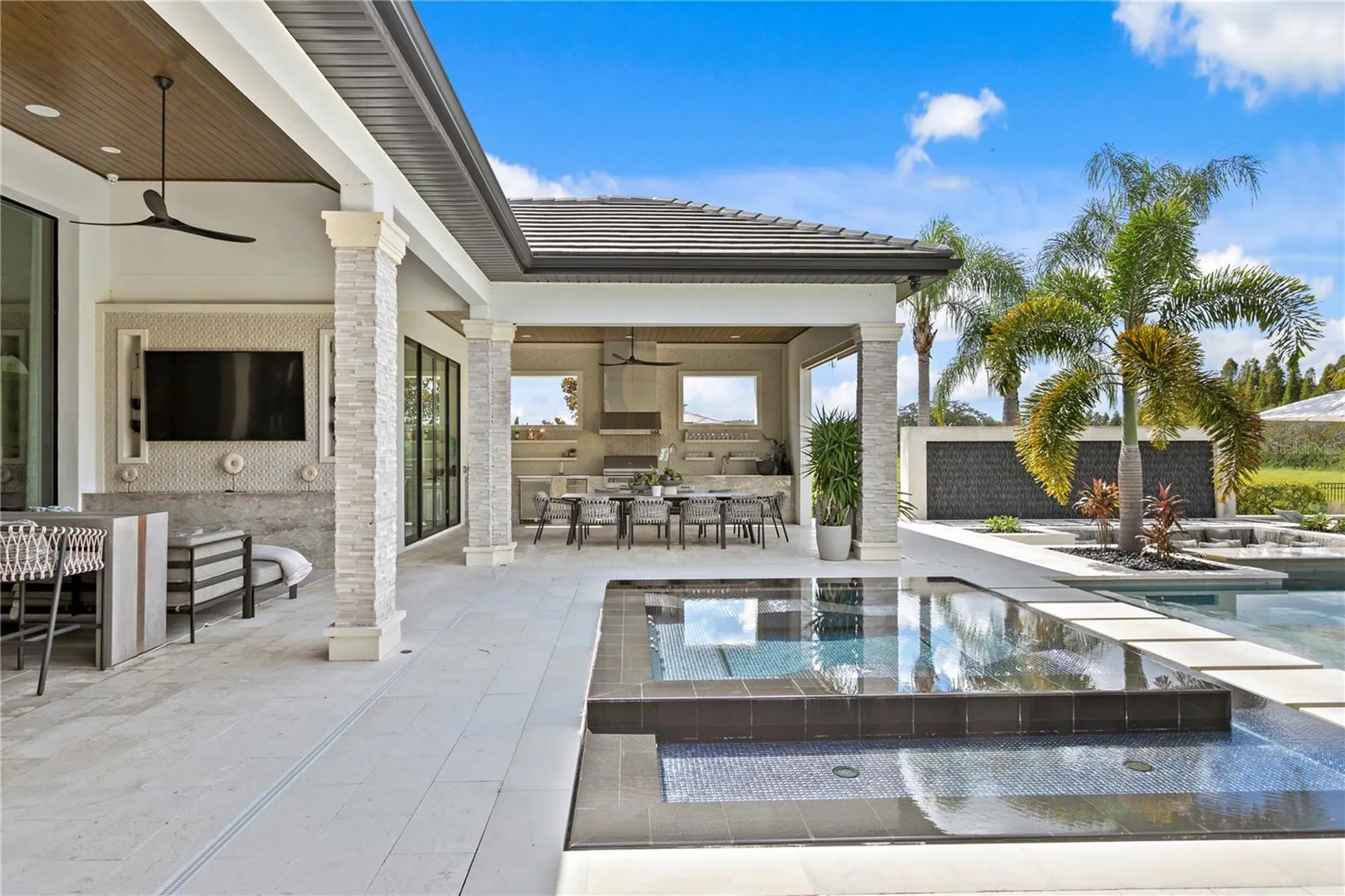 10521 Broadland Pass Thonotosassa FL 33592