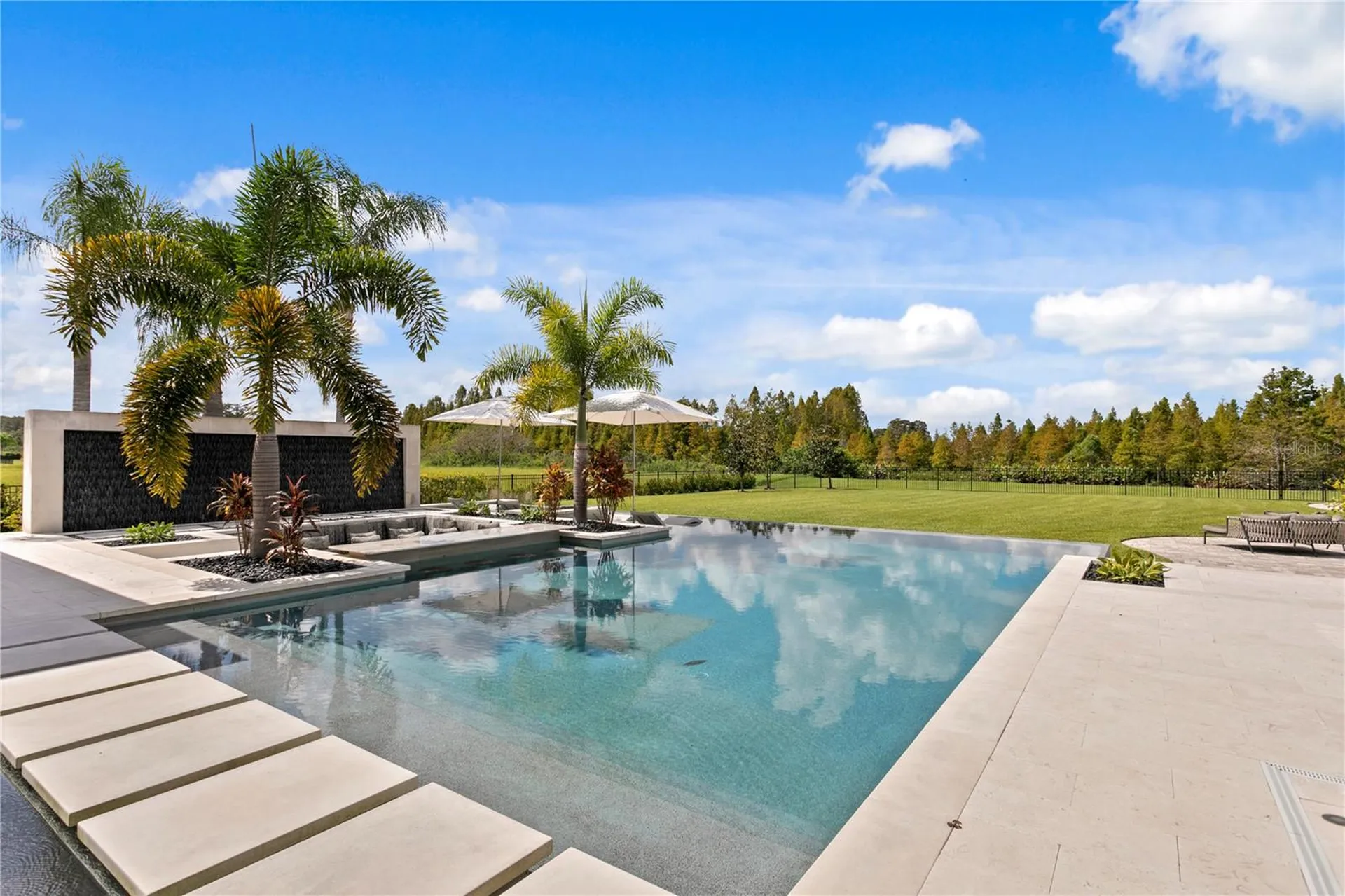 10521 Broadland Pass Thonotosassa FL 33592