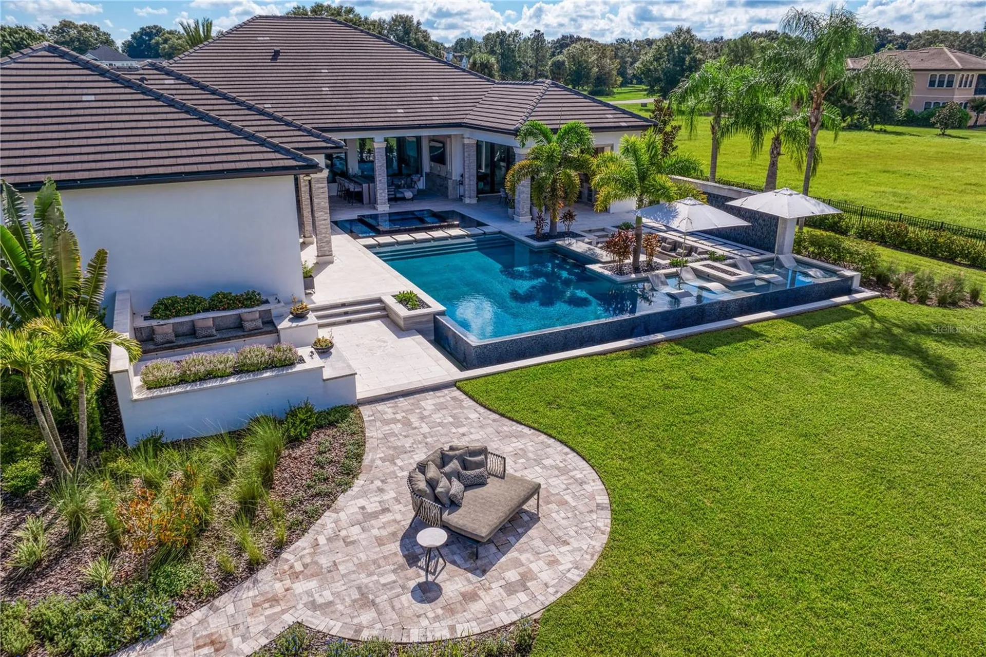 10521 Broadland Pass Thonotosassa FL 33592