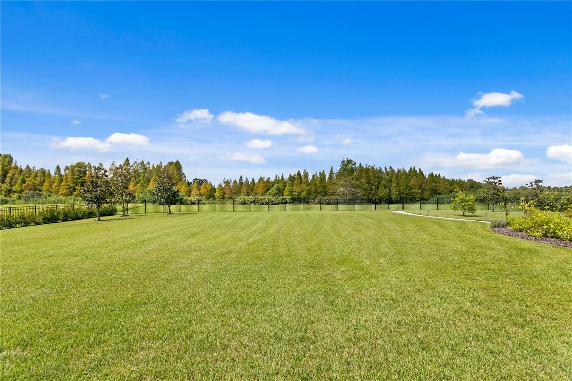 10521 Broadland Pass Thonotosassa FL 33592